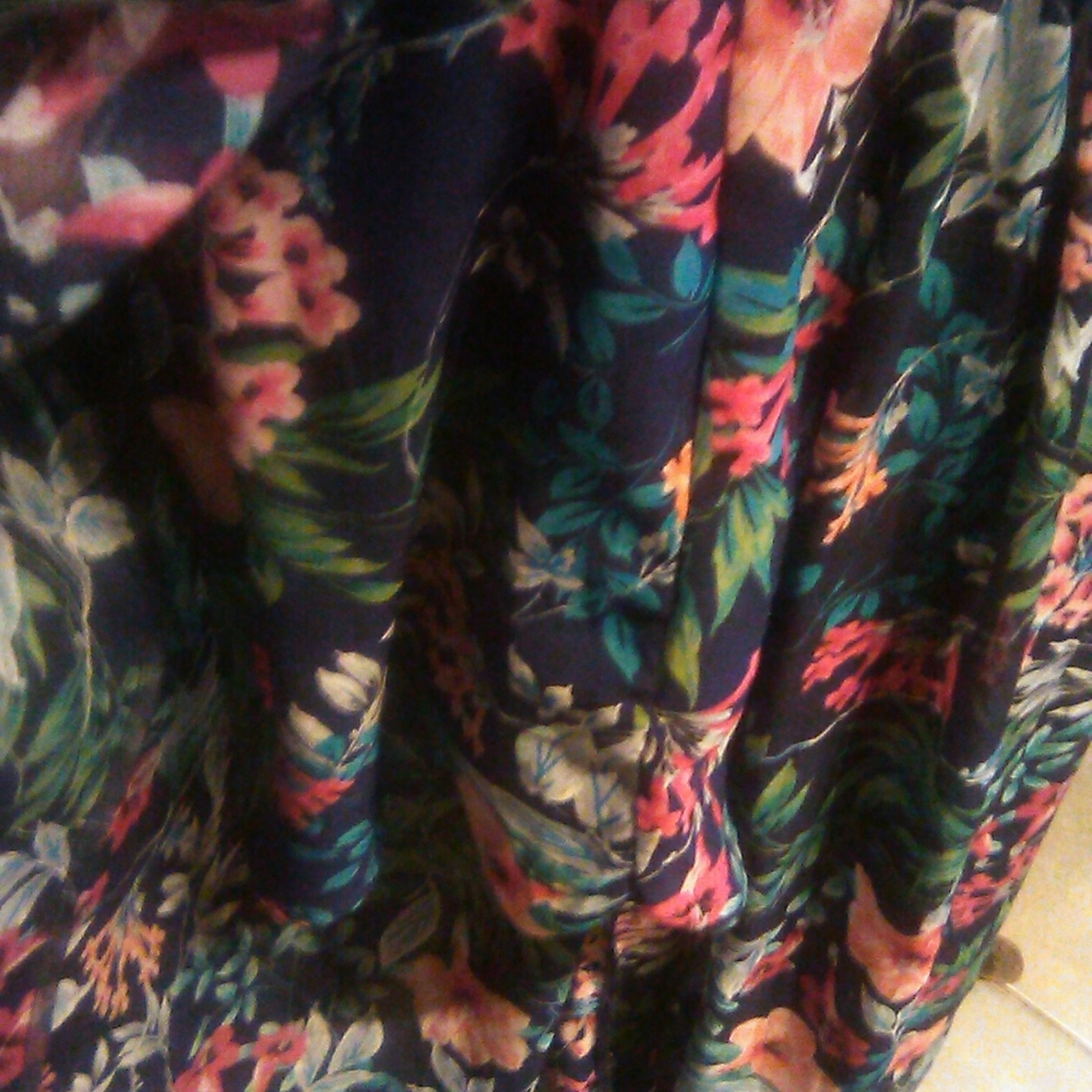 Brand New Tropical maxi dress with built in shorts - Picture 6 of 6